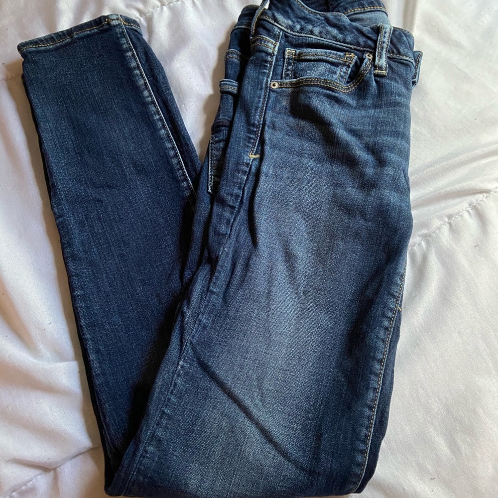 Size 2 Women’s AEO Super Super Stretchy Jeans